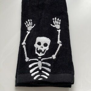 Halloween - Boo & Co. Dancing Skeleton Hand Towel - Set of 2. NWT! RARE!!